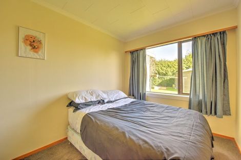 Photo of property in 86 Seaward Road, Edendale, 9825