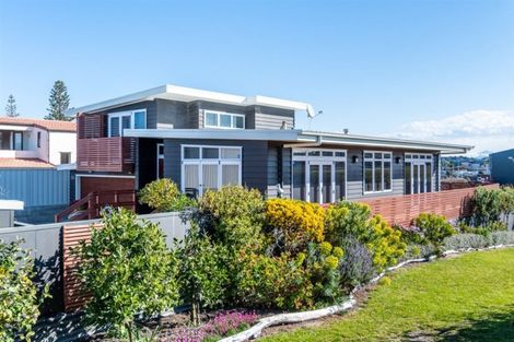 Photo of property in 53a The Esplanade, Westshore, Napier, 4110