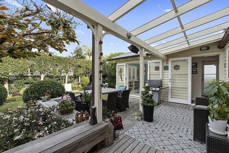 Photo of property in 13 Cameron Street, Takapuna, Auckland, 0622