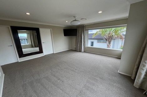 Photo of property in 9 Swindon Close, Mellons Bay, Auckland, 2014