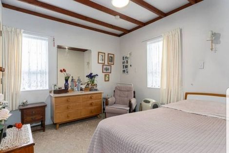 Photo of property in 17 Stout Street, Masterton, 5810