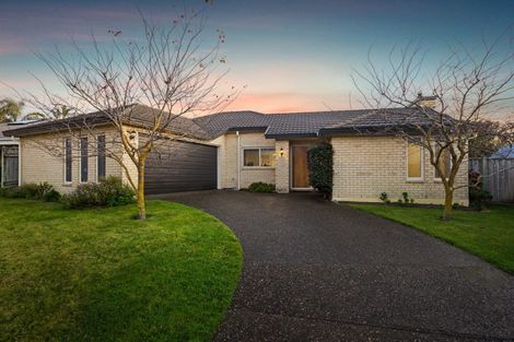 Photo of property in 14 Fairview Place, Havelock North, 4130