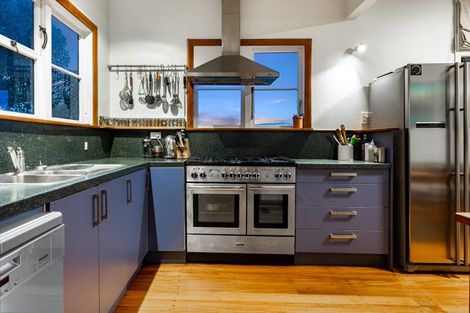 Photo of property in 7 Himalaya Crescent, Khandallah, Wellington, 6035