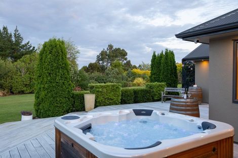 Photo of property in 7 Dobsons Lane, Kelvin Grove, Palmerston North, 4470