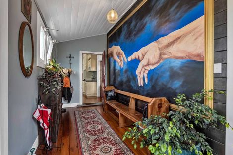 Photo of property in 105 High Street South, Eltham, 4322