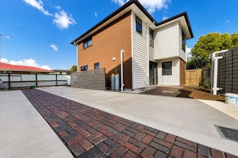 Photo of property in 715b Massey Road, Mangere, Auckland, 2022