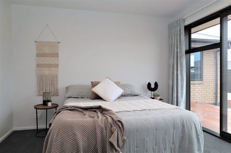 Photo of property in 5 North Foreland Street, Waihola, Milton, 9073