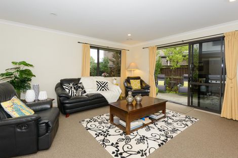 Photo of property in 12 Tennyson Avenue, Kelvin Grove, Palmerston North, 4414