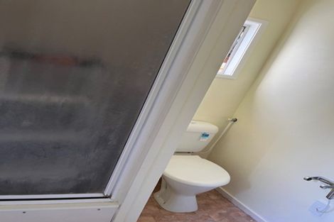 Photo of property in 2/37 Channel View Road, Campbells Bay, Auckland, 0630