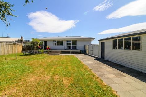 Photo of property in 16 Fenruss Street, Fairy Springs, Rotorua, 3015