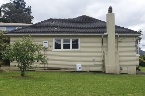 Photo of property in 2 Bledisloe Crescent, Wainuiomata, Lower Hutt, 5014