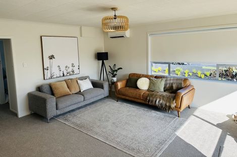 Photo of property in 5 Nikau Street, Inglewood, 4330