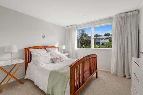 Photo of property in 9 Woodstock Road, Forrest Hill, Auckland, 0620