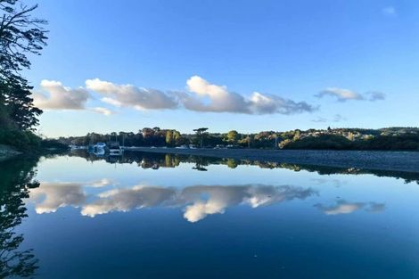 Photo of property in 90 Cedar Terrace, Stanmore Bay, Whangaparaoa, 0932