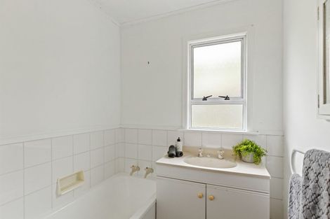 Photo of property in 273 Tukapa Street, Hurdon, New Plymouth, 4310