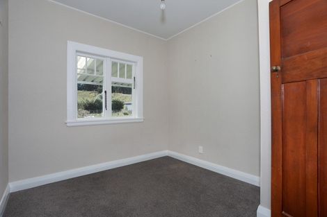 Photo of property in 38 Ongo Road, Hunterville, 4730