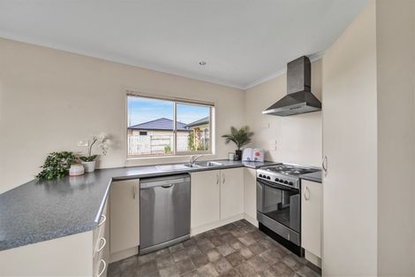 Photo of property in 17 Jules Crescent, Bell Block, New Plymouth, 4312