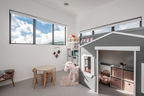 Photo of property in 140 Amesbury Drive, Churton Park, Wellington, 6037