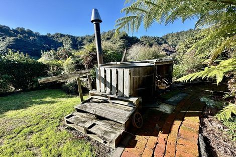 Photo of property in 254 Mangaonga Road, Ahititi, Urenui, 4378