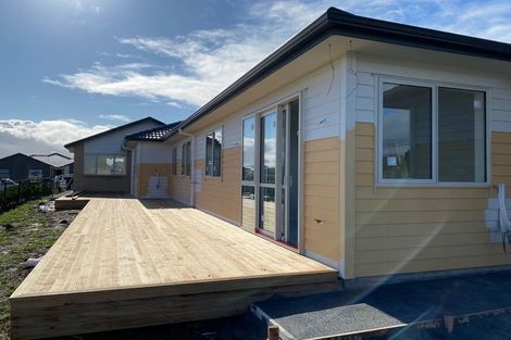 Photo of property in 51 Twin Parks Rise, Papakura, 2110