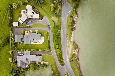 Photo of property in 31 Motukaraka Point, Pauatahanui, Porirua, 5381