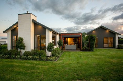 Photo of property in 75 Baxter Michael Crescent, Cambridge, 3434