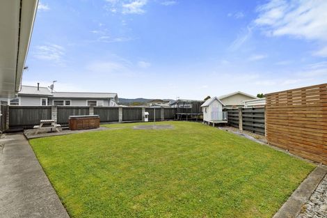 Photo of property in 15 Bonnie Glen Crescent, Ebdentown, Upper Hutt, 5018