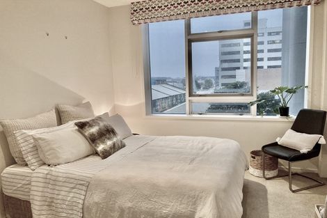 Photo of property in 22 Liardet Apartments, 22 Liardet Street, New Plymouth, 4310