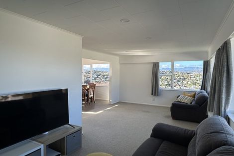 Photo of property in 74 Akaroa Drive, Maupuia, Wellington, 6022