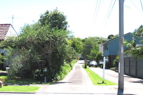 Photo of property in 2/140 Nile Road, Milford, Auckland, 0620