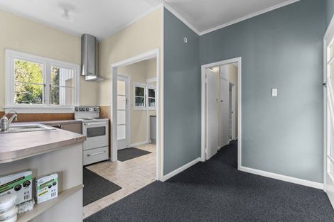 Photo of property in 20 Frankley Road, Westown, New Plymouth, 4310