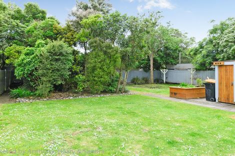 Photo of property in 40 Crewe Crescent, Hokowhitu, Palmerston North, 4410