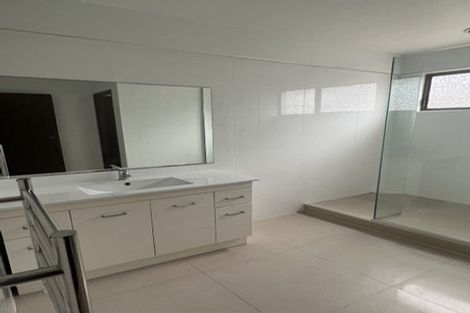 Photo of property in 9 Heaton Grove, Chatswood, Auckland, 0626