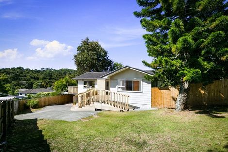 Photo of property in 19 Spinella Drive, Bayview, Auckland, 0629