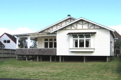 Photo of property in 6 Fathom Place, Te Atatu Peninsula, Auckland, 0610