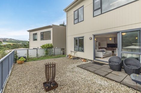 Photo of property in 9 Rarangi Way, Owhiro Bay, Wellington, 6023
