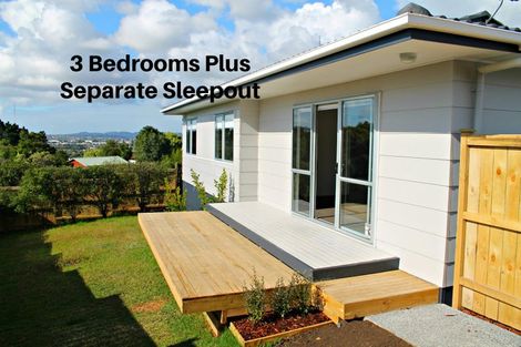 Photo of property in 1/8 Benchmark Drive, Massey, Auckland, 0614