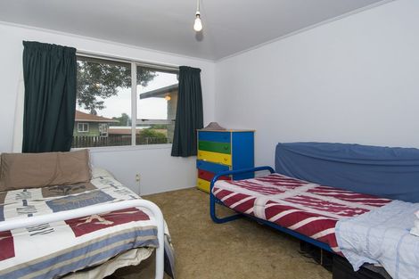 Photo of property in 2 Dingadee Street, Welcome Bay, Tauranga, 3112
