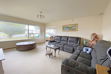 Photo of property in 18 Wanaka Place, Pakuranga Heights, Auckland, 2010