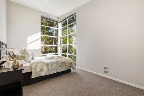 Photo of property in 6 Zion Road, Birkenhead, Auckland, 0626