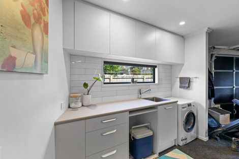 Photo of property in 20 Mcneish Place, Pokeno, 2402