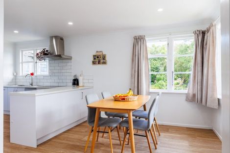 Photo of property in 50 Huxley Street, Pahiatua, 4910