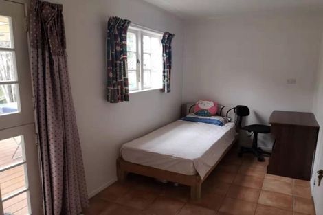 Photo of property in 14 Porter Avenue, Te Atatu South, Auckland, 0610