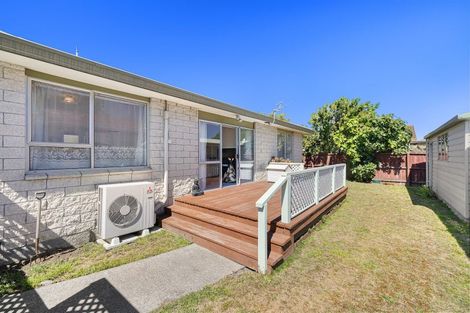 Photo of property in 2/4 Bromley Road, Bromley, Christchurch, 8062
