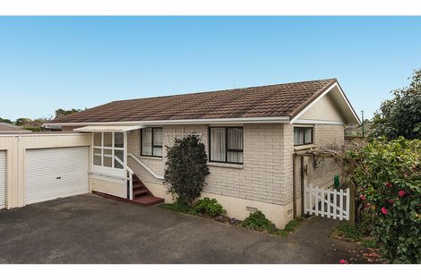 Photo of property in 2/30 Edgewater Parade, Waiuku, 2123