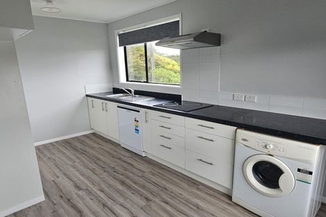 Photo of property in 81a Black Rock Road, Newlands, Wellington, 6037