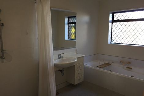 Photo of property in 20 Althorp Place, Avonhead, Christchurch, 8042