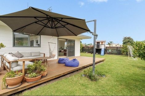 Photo of property in 6 Barbara Grove, Papamoa Beach, Papamoa, 3118