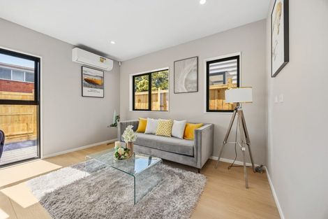 Photo of property in 60c Hutchinsons Road, Bucklands Beach, Auckland, 2014