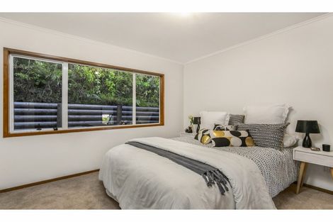 Photo of property in 17 Scenic Drive, Titirangi, Auckland, 0604